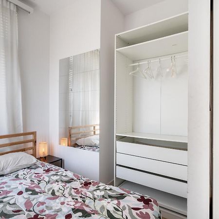 Beautiful Modern Apartment In The Heart Of Antuérpia Exterior foto