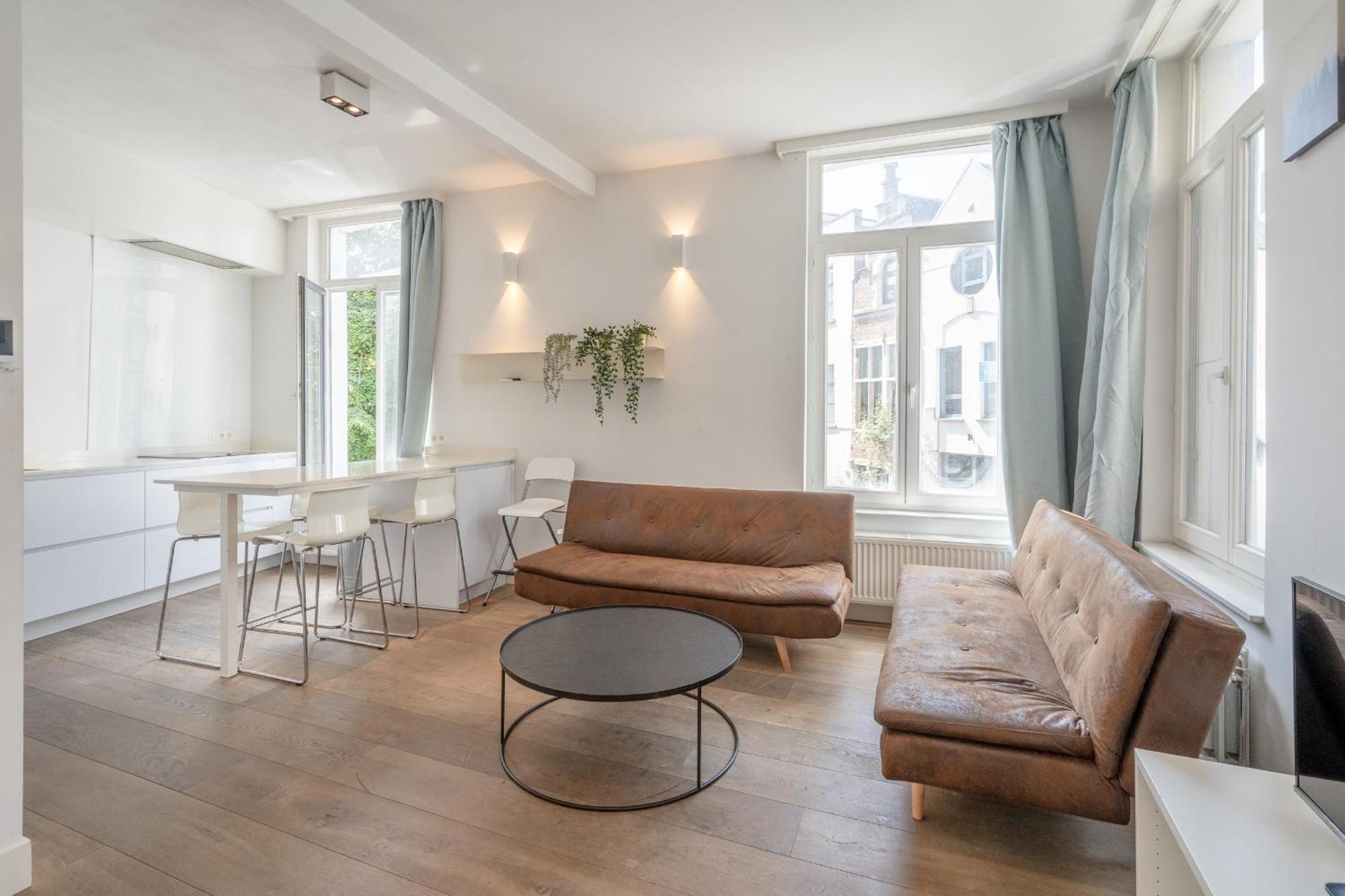 Beautiful Modern Apartment In The Heart Of Antuérpia Exterior foto